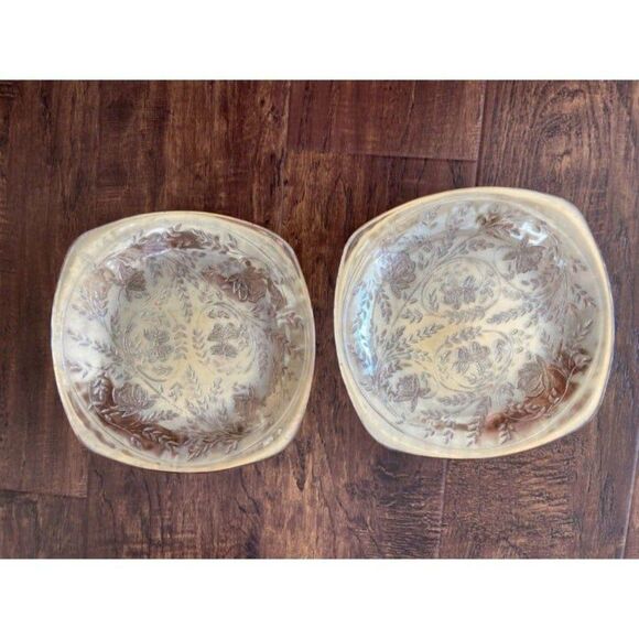Set of 2 Vintage Iridescent Plates - Picture 1 of 2